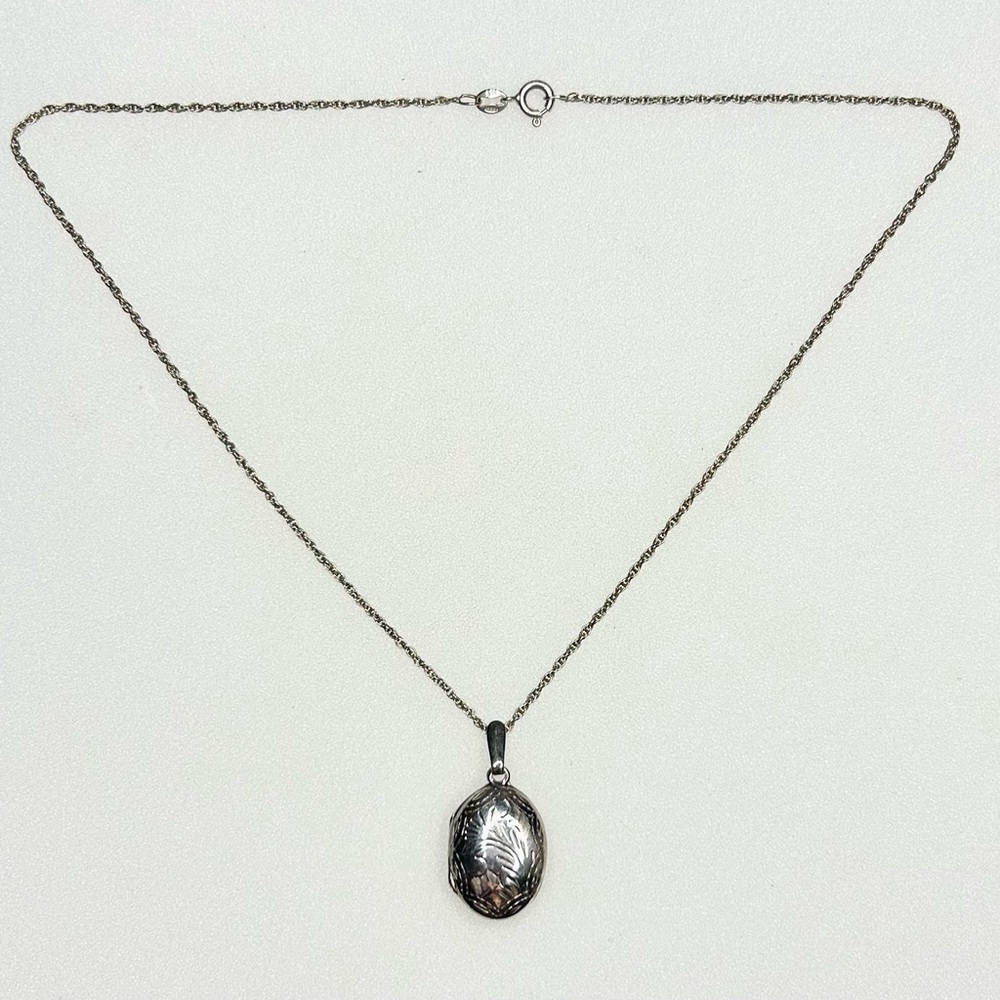 Vintage Sterling Silver Locket and Chain